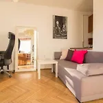 Bright And Cozy- Golden Apartments- City Center- Zelazna
