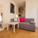 Bright And Cozy- Golden Apartments- City Center- Żelazna